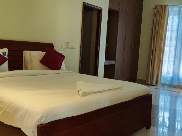 Seagull's Nest Beach House - Unit of Prohotel : photo 5 de la chambre chambre lit king-size avec balcon