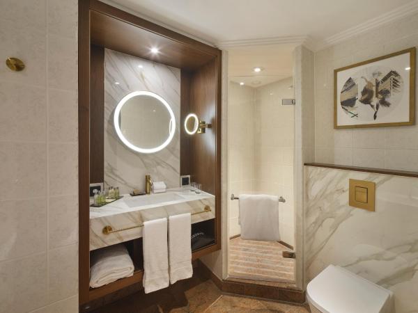 Hilton Frankfurt City Centre : photo 5 de la chambre chambre lit king-size deluxe