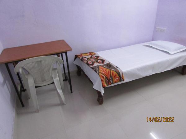 Ashish Guest House, Goverdhan Vilas : photo 1 de la chambre chambre simple deluxe