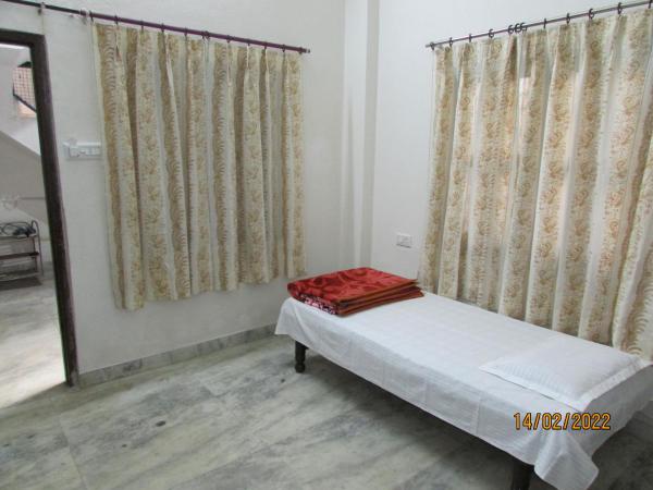 Ashish Guest House, Goverdhan Vilas : photo 3 de la chambre chambre simple deluxe