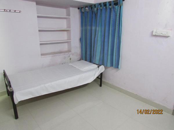 Ashish Guest House, Goverdhan Vilas : photo 6 de la chambre chambre simple Économique