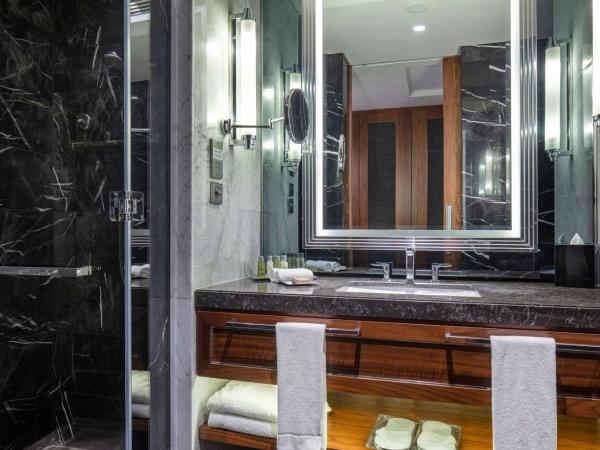 Hilton Istanbul Bomonti : photo 7 de la chambre chambres familiales communicantes