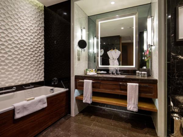 Hilton Istanbul Bomonti : photo 4 de la chambre chambre lits jumeaux