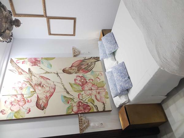 Hostel Mayflowers : photo 1 de la chambre chambre deluxe lit queen-size avec jacuzzi