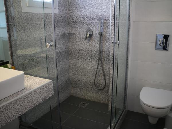 Petinaros Hotel : photo 10 de la chambre chambre triple standard