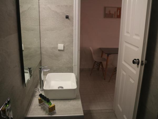 Petinaros Hotel : photo 8 de la chambre chambre triple standard