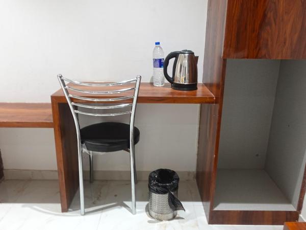 Hotel Palms Residency, Chembur Mumbai : photo 3 de la chambre chambre triple deluxe