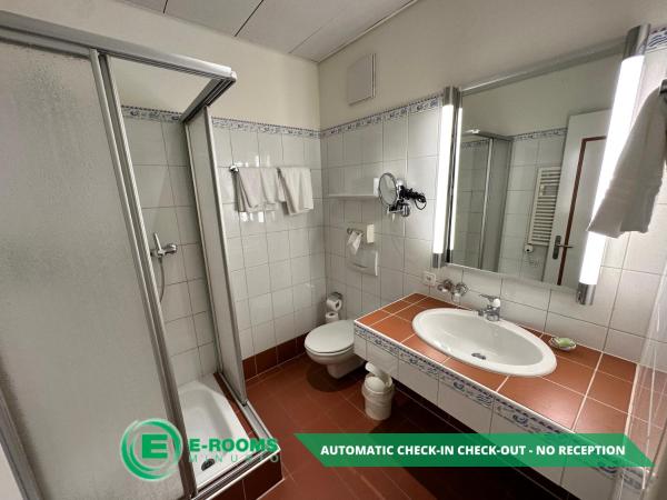 E-Rooms Minusio : photo 3 de la chambre chambre double ou lits jumeaux Économique