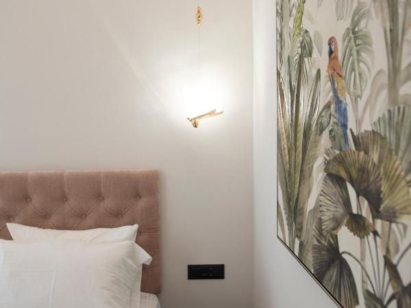 Jensen Luxury Suites : photo 10 de la chambre suite deluxe avec baignoire spa