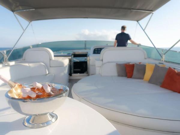 Super Yacht Located in Puerto Banus : photo 10 de la chambre mobile home