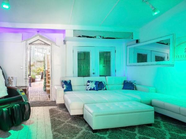 Fleur De Lis Mansion : photo 10 de la chambre chambre lit queen-size de luxe 2