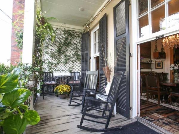 Fleur De Lis Mansion : photo 9 de la chambre chambre lit queen-size de luxe 2