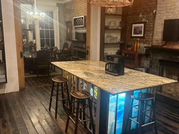 Fleur De Lis Mansion : photo 10 de la chambre suite deluxe avec baignoire spa