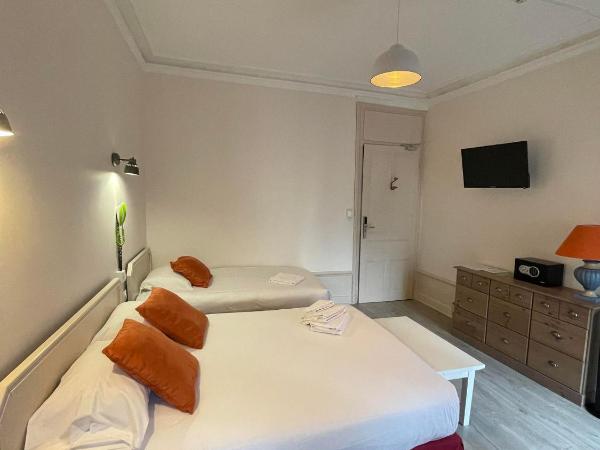 Le Carr d'Aix : photo 7 de la chambre chambre triple (2 adultes & 1 enfant)