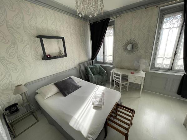 Le Carr d'Aix : photo 2 de la chambre chambre double standard avec ventilateur