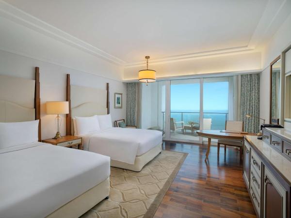 Waldorf Astoria Dubai Palm Jumeirah : photo 2 de la chambre chambre club avec 2 lits queen-size - vue sur mer