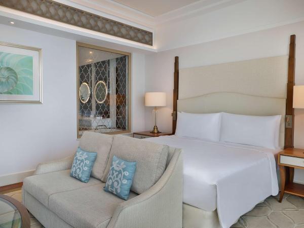Waldorf Astoria Dubai Palm Jumeirah : photo 6 de la chambre chambre lit king-size club - vue sur mer