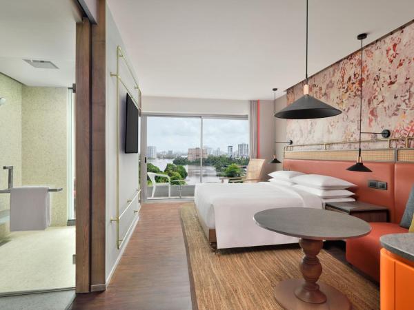 The Artiste Kochi, a Tribute Portfolio Hotel : photo 3 de la chambre king room with backwaters view with balcony