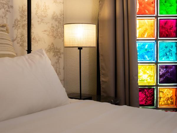 Best Western L'Orangerie : photo 2 de la chambre suite junior - vue sur piscine