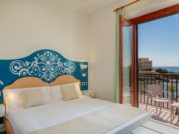 Hotel El Balear : photo 3 de la chambre chambre double ou lits jumeaux supérieure - vue sur mer