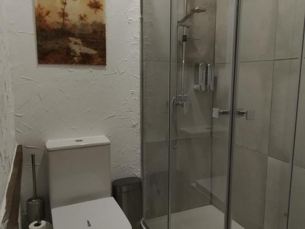 Arte i Espacio Home : photo 6 de la chambre chambre quadruple avec salle de bains privative