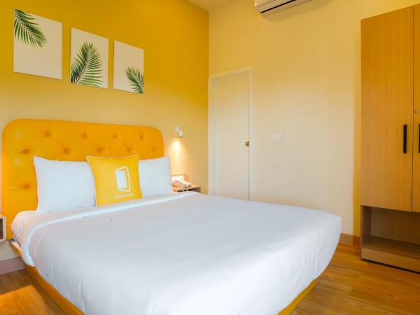 Bloom Hotel - Magarpatta : photo 2 de la chambre chambre standard lit queen-size