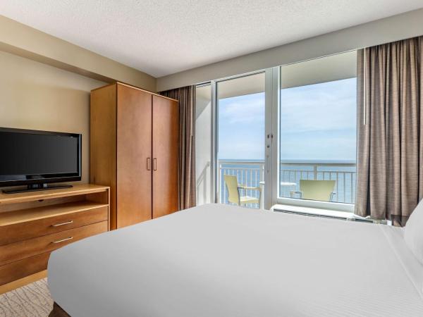 Hilton Vacation Club Ocean Beach Club Virginia Beach : photo 2 de la chambre studio lit queen-size avec balcon - côté océan