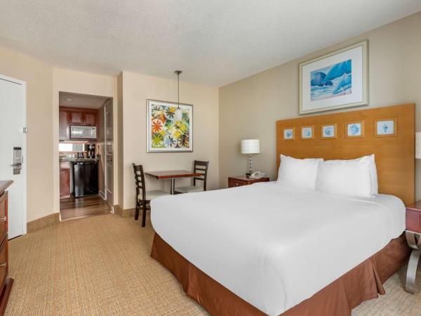 Hilton Vacation Club Ocean Beach Club Virginia Beach : photo 3 de la chambre studio lit king-size avec kitchenette - côté océan