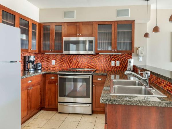 Hilton Vacation Club Ocean Beach Club Virginia Beach : photo 6 de la chambre two-bedroom bi-level king suite with sofa bed