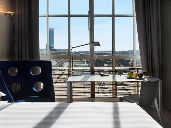 DoubleTree by Hilton Turin Lingotto : photo 3 de la chambre chambre lit king-size