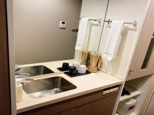 Dormy Inn Chiba City Soga : photo 1 de la chambre chambre double avec petit lit double - non-fumeurs