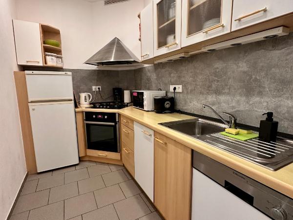 Pension SKLEP : photo 3 de la chambre chambre triple basique avec salle de bains commune