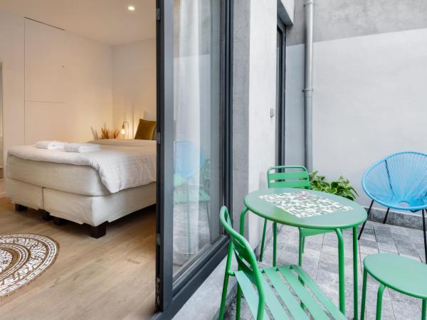 R73 Apartments by Domani Hotels : photo 8 de la chambre appartement avec terrasse
