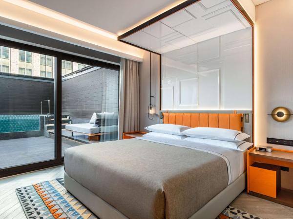 Canopy by Hilton Hangzhou West Lake : photo 3 de la chambre chambre lit king-size deluxe avec balcon