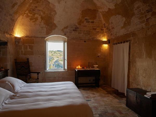 Sextantio Le Grotte Della Civita : photo 1 de la chambre chambre double - vue sur montagne