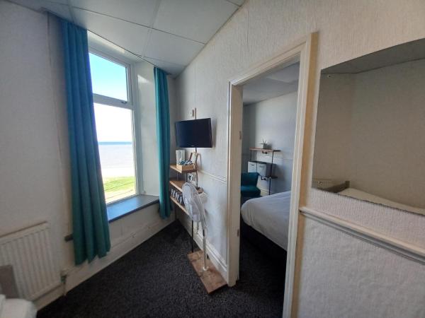 Vinnie's Family Hotel : photo 3 de la chambre chambre familiale - vue sur mer