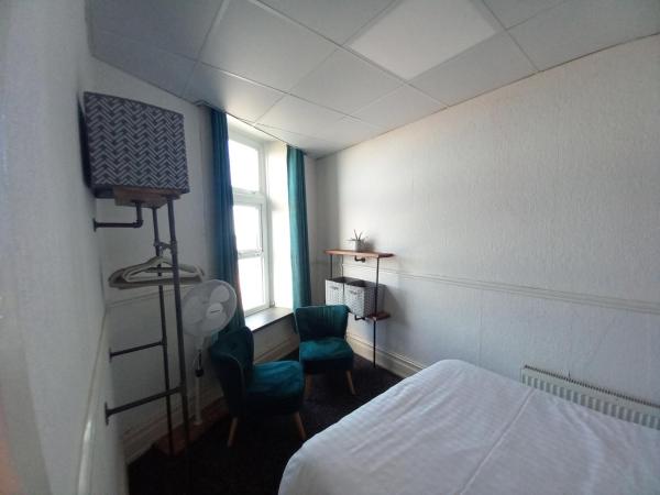 Vinnie's Family Hotel : photo 4 de la chambre chambre familiale - vue sur mer