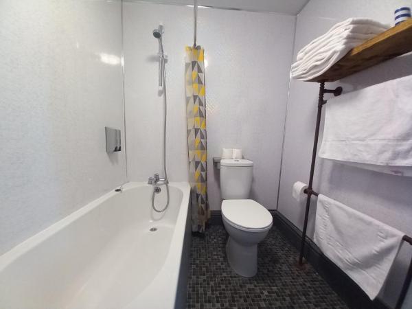 Vinnie's Family Hotel : photo 5 de la chambre chambre familiale - vue sur mer