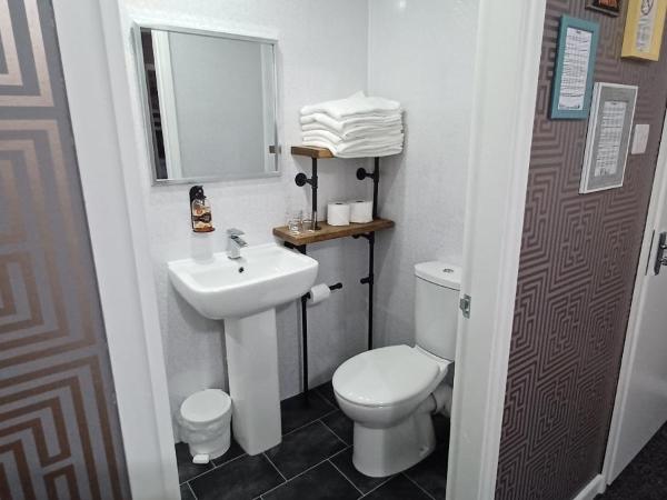 Vinnie's Family Hotel : photo 10 de la chambre suite familiale