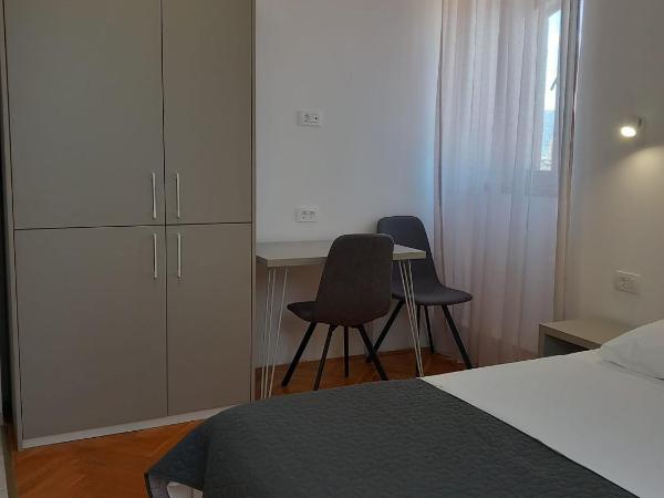 Marjan apartment & rooms : photo 10 de la chambre chambre double avec salle de bains commune