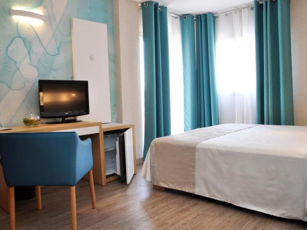 Hotel Castilla Alicante : photo 5 de la chambre chambre double de luxe avec terrasse