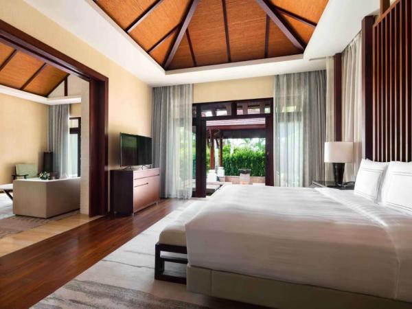 The Ritz-Carlton Sanya, Yalong Bay : photo 2 de la chambre one bedroom ocean front villa 1 king bed(one-time pick-up or drop-off service per stay)
