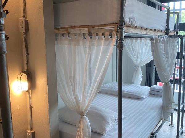 Bloo Hostel : photo 5 de la chambre deluxe family room with shared bathroom (6 adults)