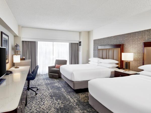 Sheraton Indianapolis Hotel at Keystone Crossing : photo 5 de la chambre executive queen room with two queen beds - upper floor