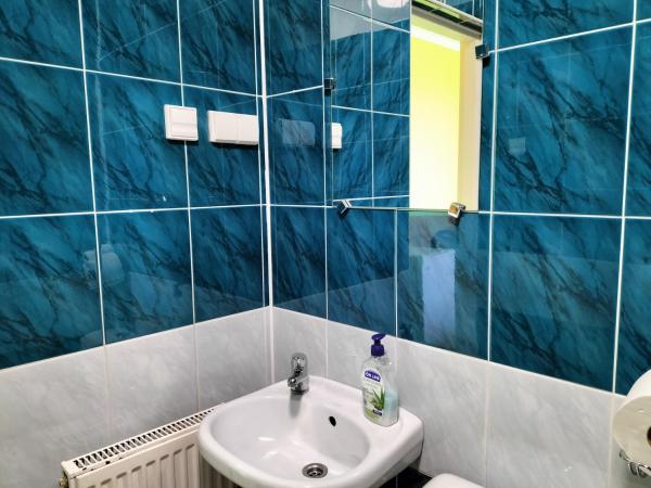 Gościniec u Zawierki : photo 4 de la chambre chambre double avec salle de bains privative