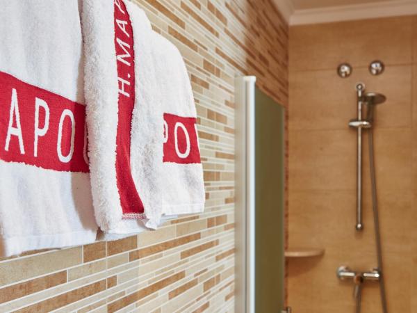 Mapoula PR Boutique : photo 9 de la chambre chambre double - vue sur rue