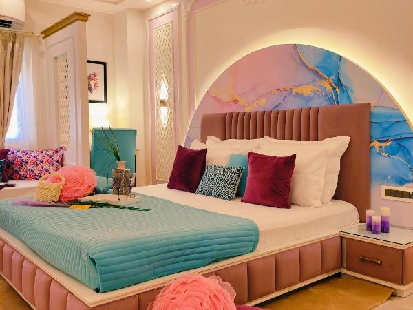 Hotel Sarang Palace - Boutique Stays : photo 3 de la chambre lavender theme neo modern room with designer bed and extra day bed