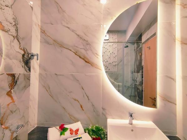 Hotel Sarang Palace - Boutique Stays : photo 10 de la chambre premium room with european style décor and city view