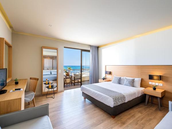 Stella Palace Aqua Park Resort : photo 4 de la chambre hébergement supérieur avec piscine commune - vue sur mer