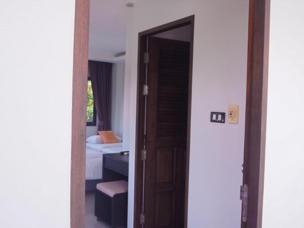Rakkawan Residence - SHA EXTRA PLUS : photo 3 de la chambre chambre triple supérieure